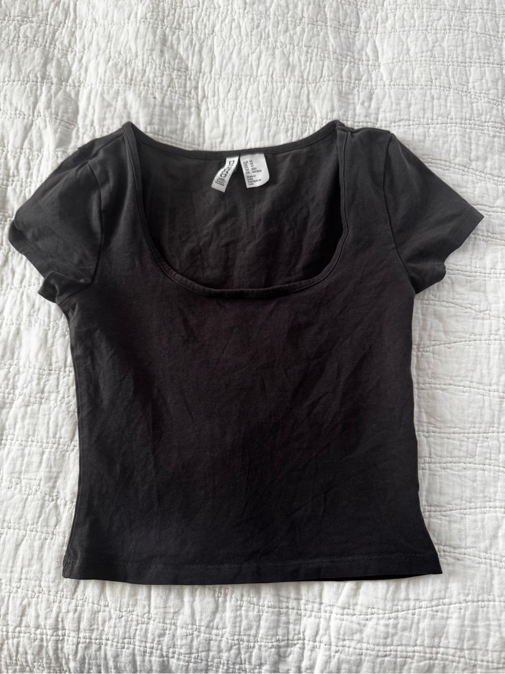 H&M Black Scoop Neck Crop Tee